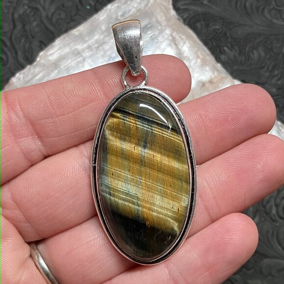 Blue and Golden Tigers Hawk Eye Crystal Stone Jewelry Pendant - Picture 1 of 7